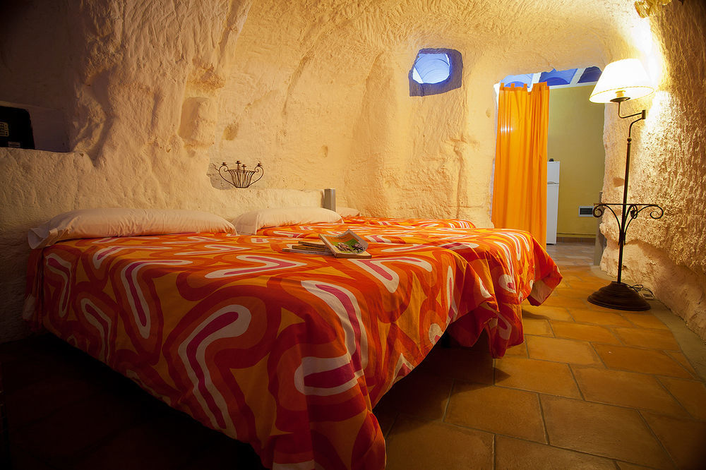 Hotel Cuevas Rurales Bardeneras à Valtierra Extérieur photo